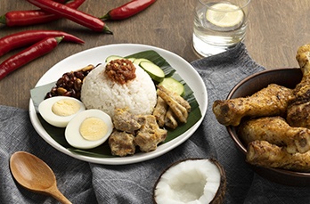 traditional nasi lemak meal composition